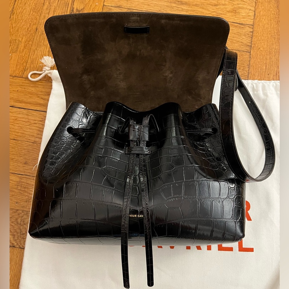 Mansur Gavriel Black Croc-Embossed Crossbody Bag - Picture 3 of 16
